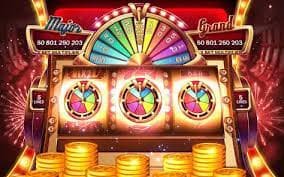 Antarmuka permainan Monopoly Live menampilkan spinner, opsi taruhan, dan chat dealer langsung